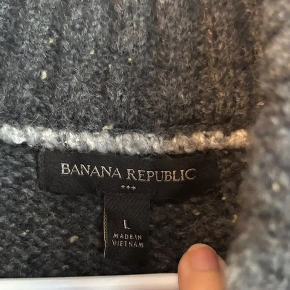 Banana Republic wool silk chunky button Mens Gray striped Sweater size large EUC